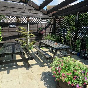 Ahşap Pergola ve Bahçe Oturma Alanları